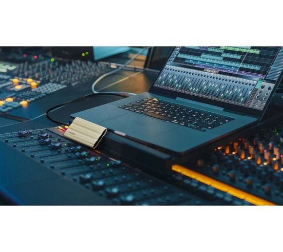 Samsung - Portable T7 Shield 1TB bež eksterni SSD MU-PE1T0K _1